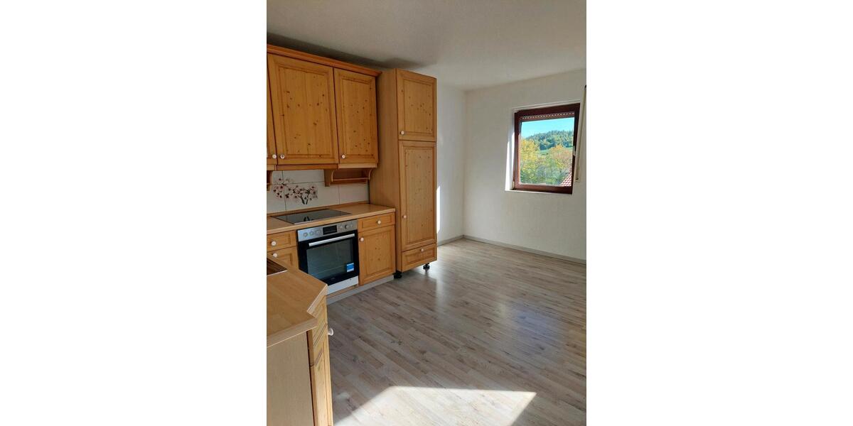 Etagenwohnung Schrecksbach - 3 Zimmer, 100 m&sup2;, 600&euro; | Angebot:25416522
