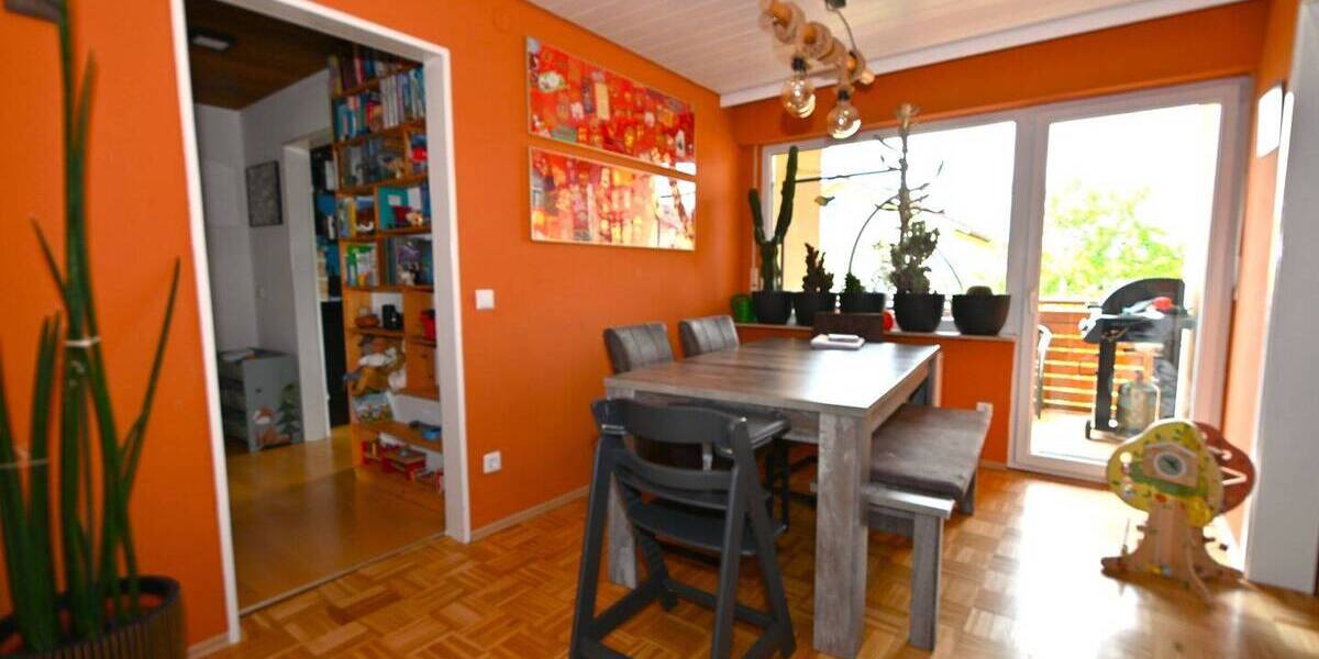 Großzügige 4-12-Zimmer-Wohnung mit Südwestbalkon und Gartennutzung - Etagenwohnung Horb am Neckar Horb | Angebot:26675320