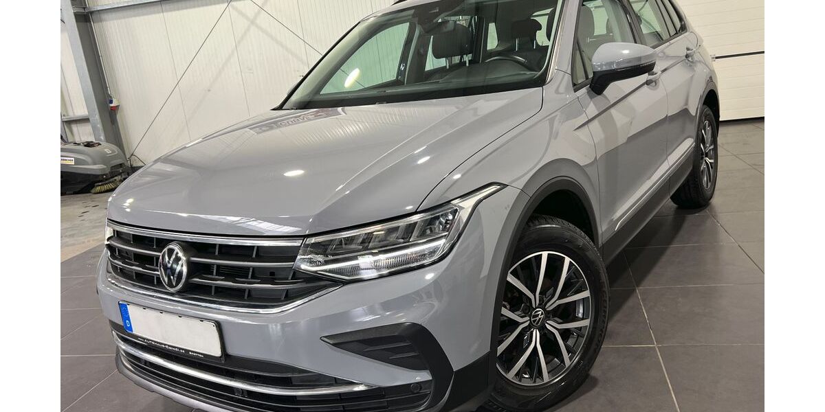 VW Tiguan 51.000 km 23.995 &euro; Bretten 75015