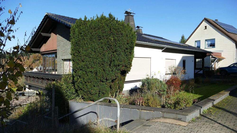 Mehrfamilienhaus, Wohnhaus Jünkerath - 5 Zimmer, 139 m&sup2;, 219.000&euro; | Angebot:25732255