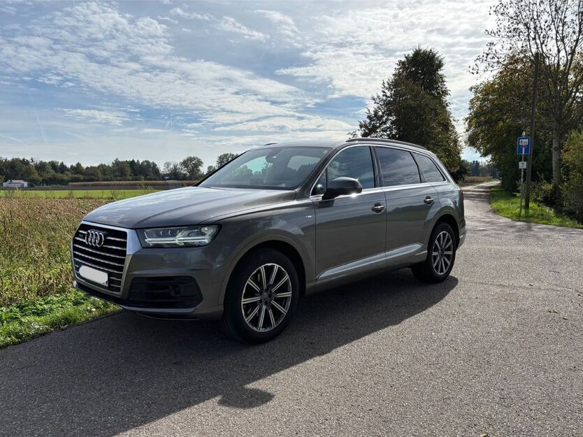 Audi Q7 160.000 km 32.500 € München 85757