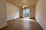 Modernes Wohnen im nachhaltigen Holz-Hybrid-Haus