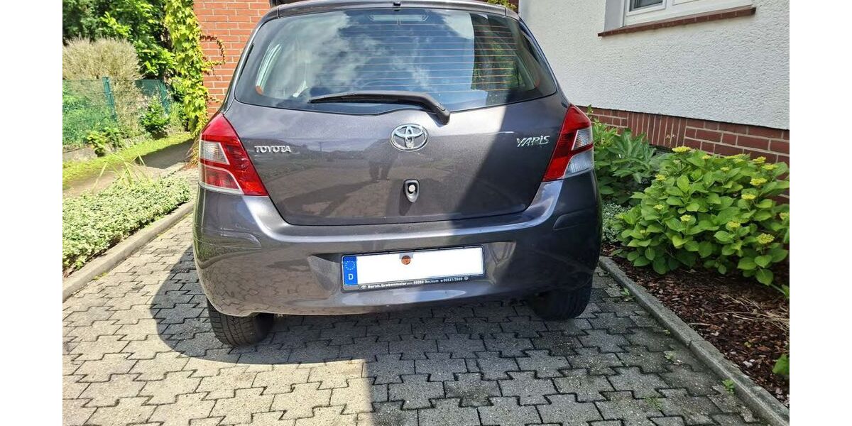 Toyota Yaris 72.400 km 4.500 &euro; Oelde 59302