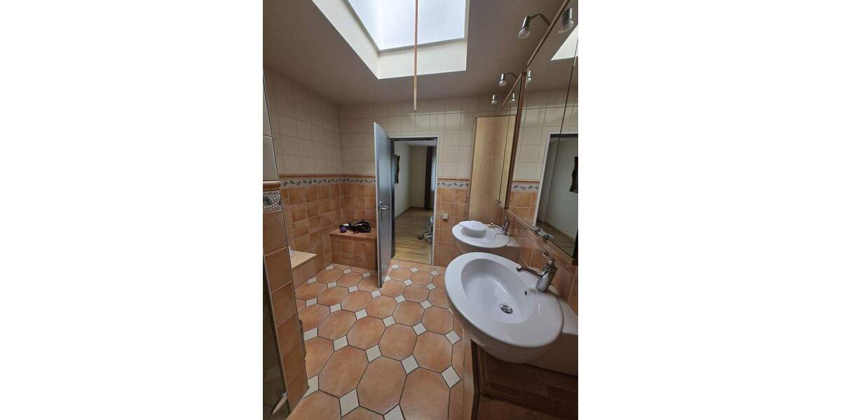 Gewerbeobjekt Frechen Habbelrath - 8 Zimmer, 850.000&euro; | Angebot:24234706