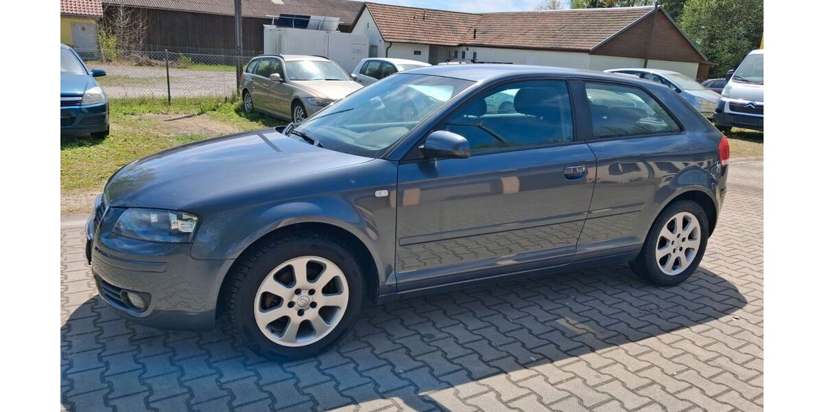 Audi A3 208.000 km 2.490 &euro; Wackersdorf 92442