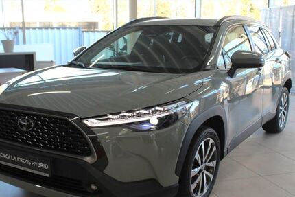 Toyota Corolla Cross 2.000 km 35.450 &euro; Wedel 22880