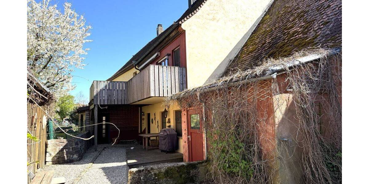 Mehrfamilienhaus, Wohnhaus Leutershausen - 8 Zimmer, 205 m&sup2;, 429.000&euro; | Angebot:26417545
