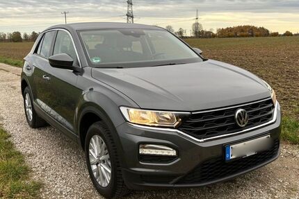 VW T-Roc 94.000 km 14.990 € München 80339