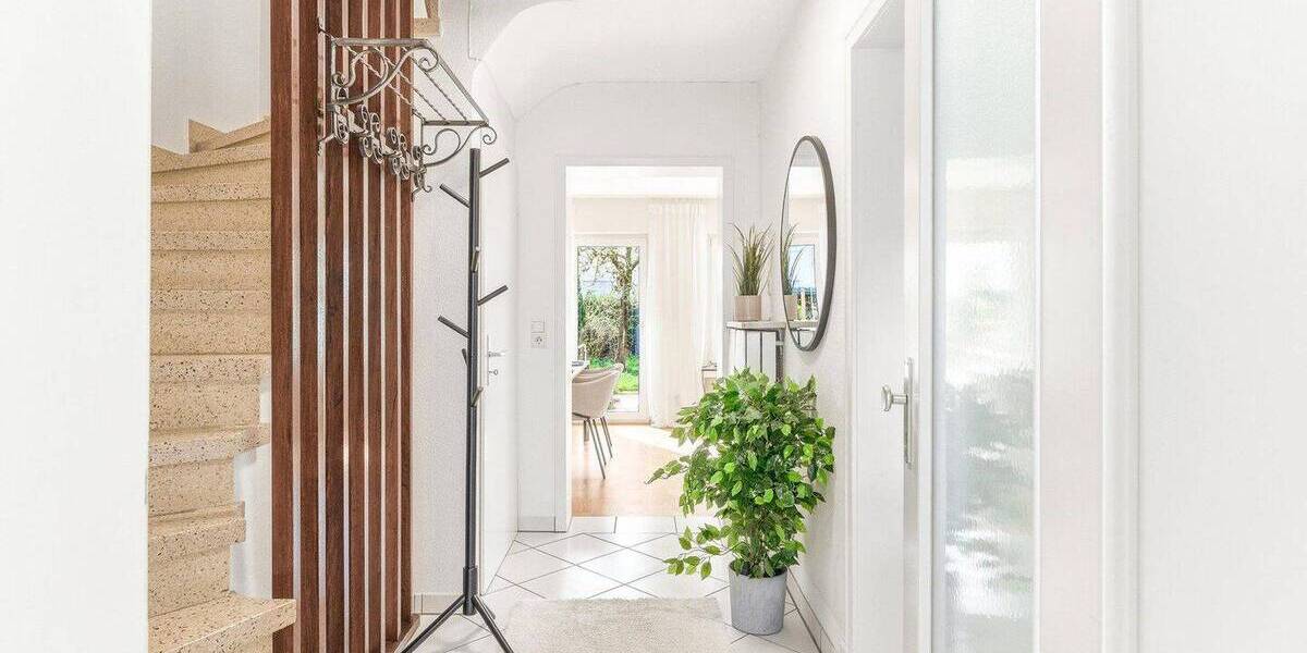 Reihenmittelhaus Neu-Ulm Pfuhl - 6 Zimmer, 130 m&sup2;, 419.900&euro; | Angebot:26221039