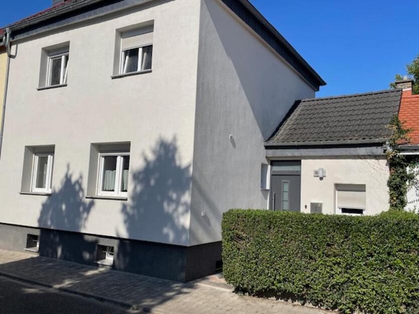 Einfamilienhaus mit großem Garten zu vermieten