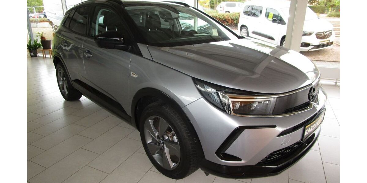 Opel Grandland (X) 24.850 km 26.885 &euro; Artern 06556
