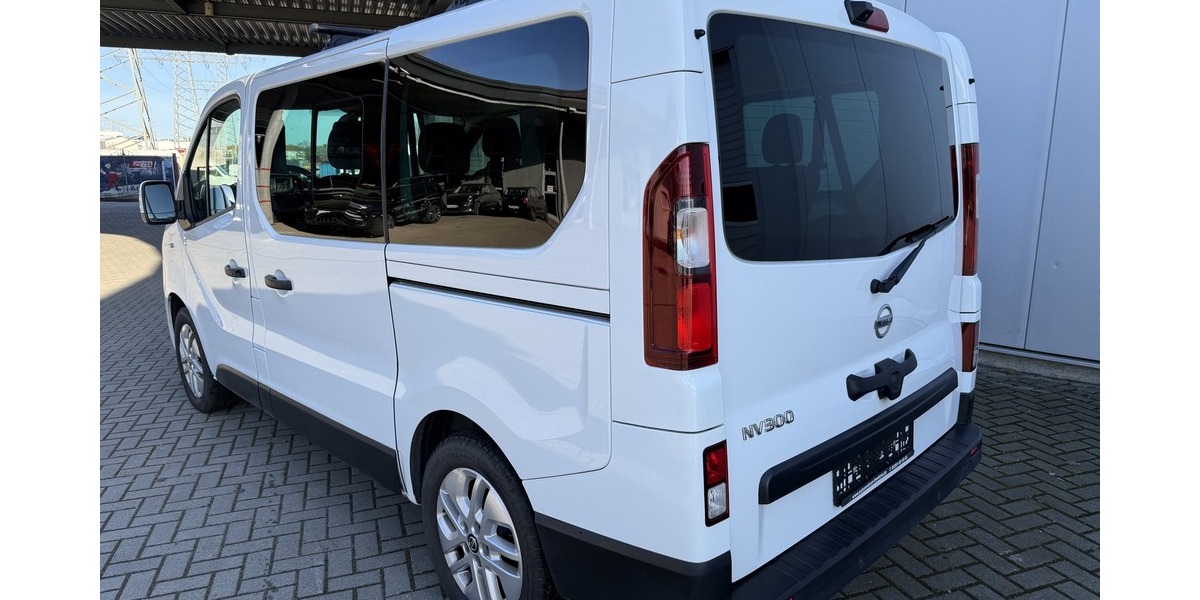 Nissan NV300 Kombi L1H1 PREMIUM Navi 8 Sitzplätze 92.493 km 18.900 &euro; Berlin 10247