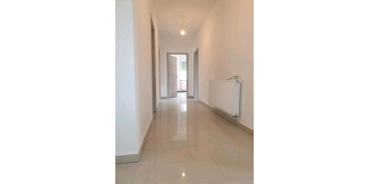 Etagenwohnung Petershagen - 4 Zimmer, 135 m&sup2;, 1.100&euro; | Angebot:26337646