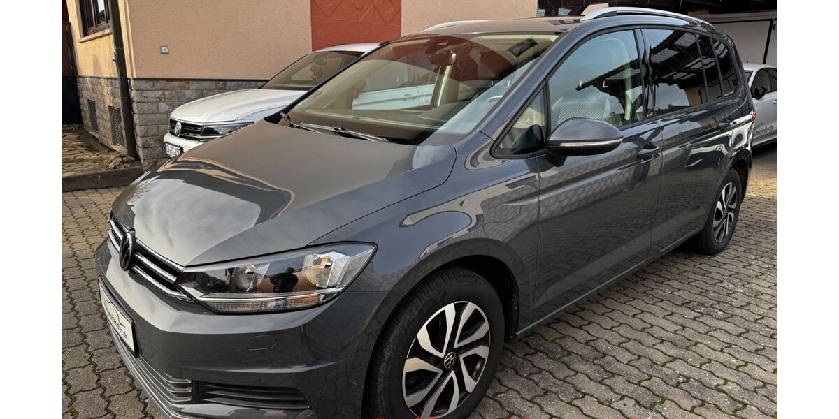 VW Touran 39.121 km 29.480 € Werneck 97440