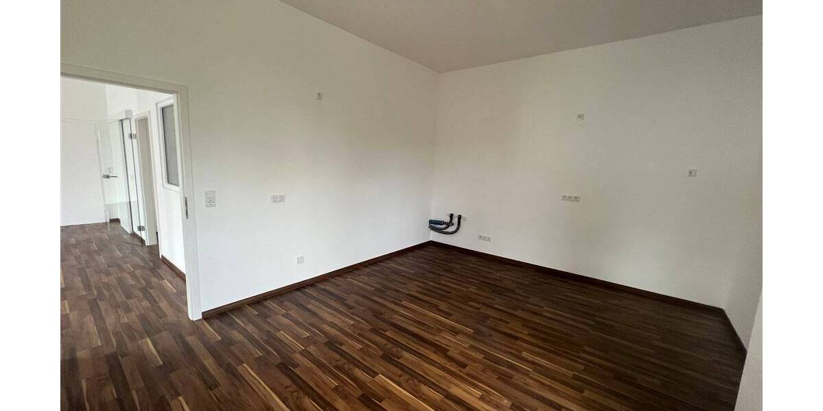 Gewerbeobjekt Hallstadt - 3 Zimmer, 91 m&sup2;, 209.000&euro; | Angebot:25798668