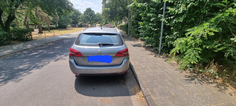 Peugeot 308 SW 171.450 km 10.000 € Hanau 63450