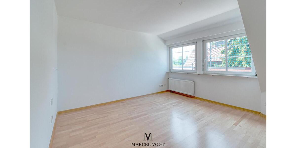 Einfamilienhaus Nürtingen - 7 Zimmer, 175 m&sup2;, 2.500&euro; | Angebot:26646125