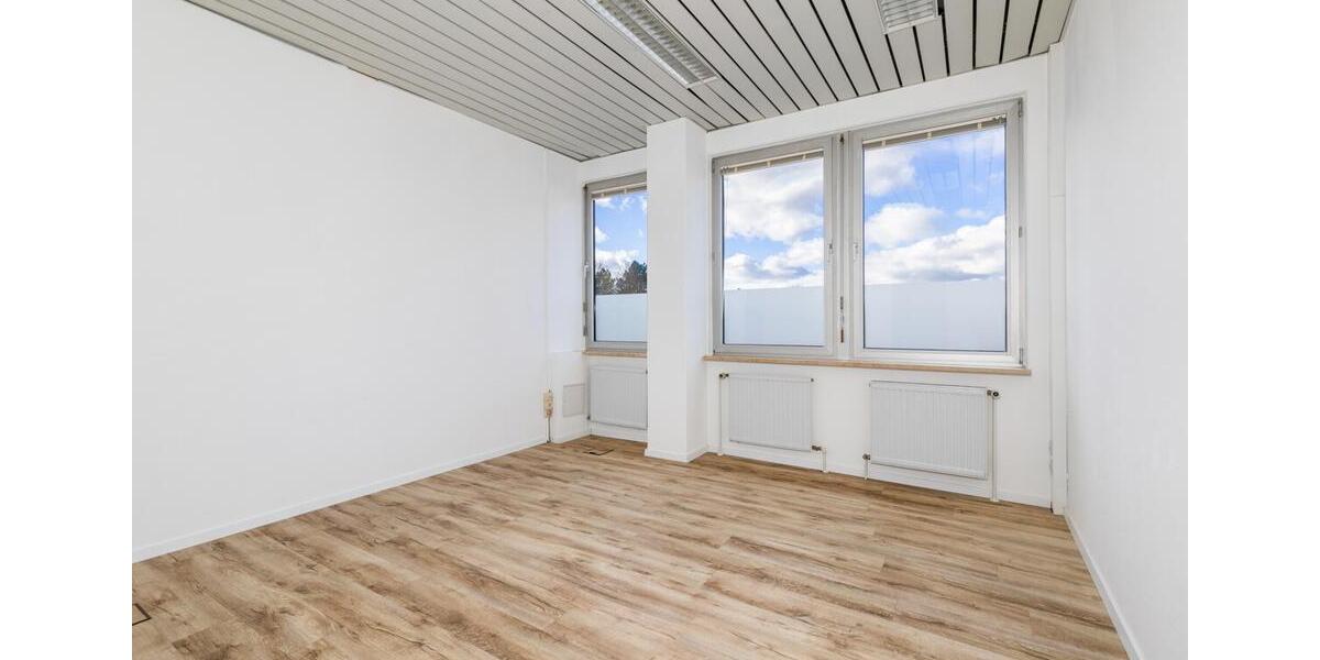 Gewerbeobjekt Neusäß - 2.048&euro; | Angebot:26120074