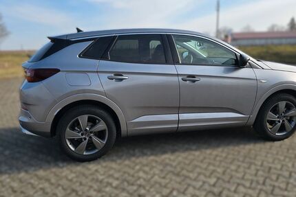 Opel Grandland (X) 9.300 km 19.999 &euro; Schornsheim 55288