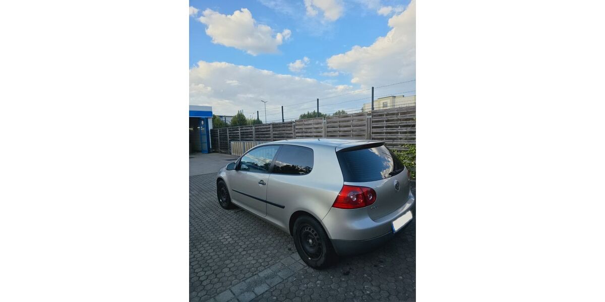 VW Golf 168.000 km 2.390 &euro; Leipzig 04318