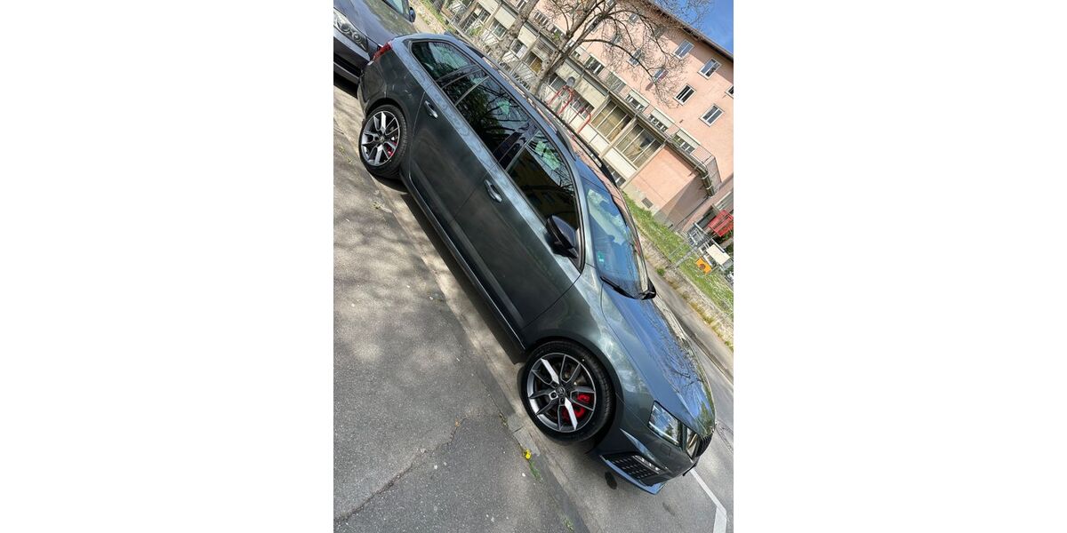 Skoda Octavia 106.000 km 20.700 &euro; Konstanz 78467