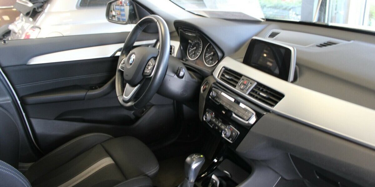 BMW X1 xDrive20i Aut. Sport Line 74.665 km 19.980 &euro; Euskirchen 53881