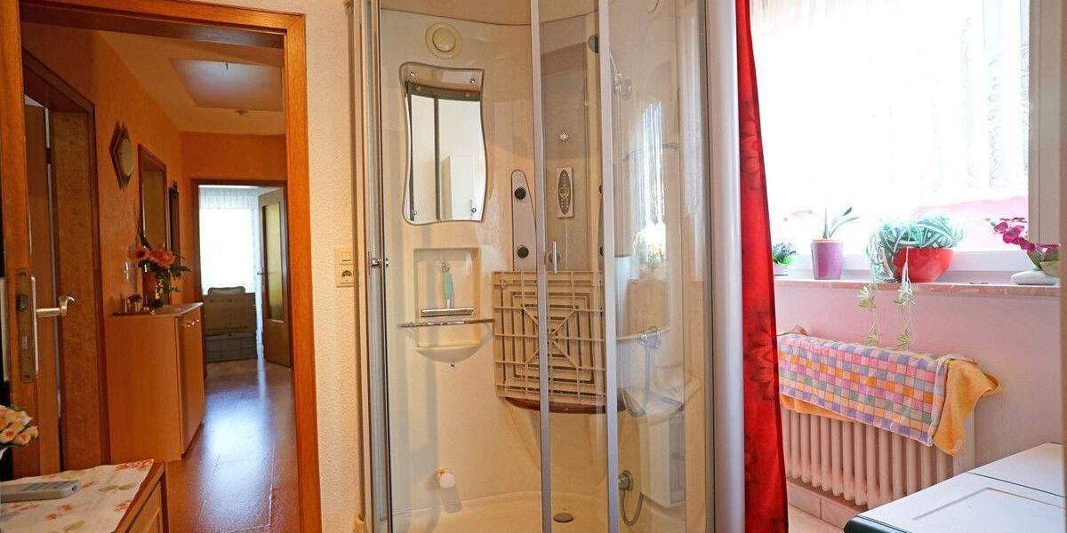 Doppelhaushälfte Kaufungen / Oberkaufungen Oberkaufungen - 7 Zimmer, 202 m&sup2;, 280.000&euro; | Angebot:25139920
