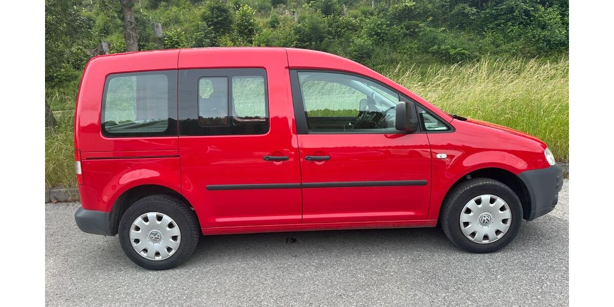 VW Caddy 212.000 km 3.799 &euro; Altensteig 72213