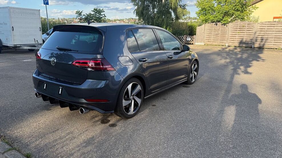 VW Golf 135.000 km 18.200 € Remseck am Neckar 71686