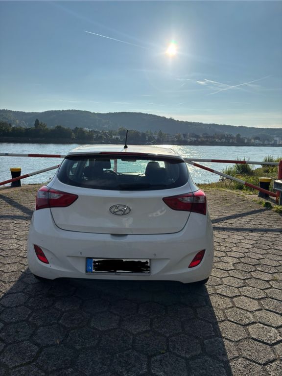Hyundai i30 170.111 km 5.400 € Erpel 53579