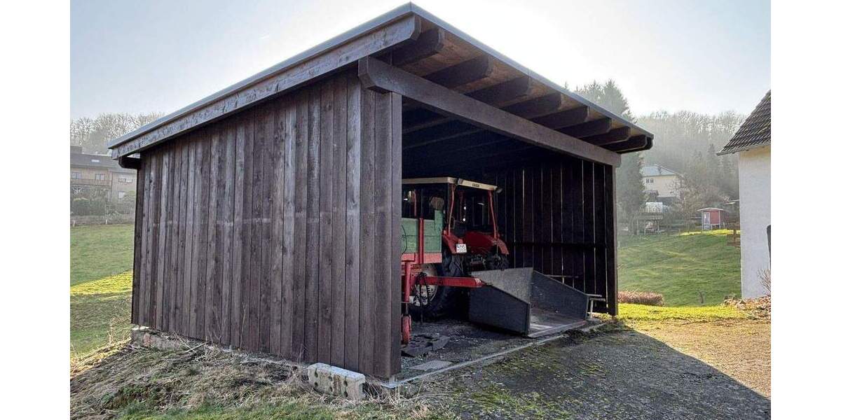 Bauernhof mit angrenzenden Grünflächen inkl Bachlauf 1 zimmer