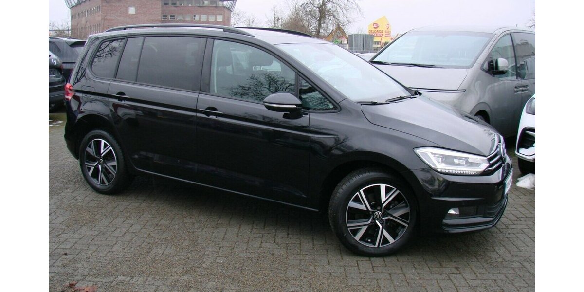 VW Touran 1,5TSI Comfortline ACC AHK PANO SHZ 7Sitz D 16.891 km 33.980 &euro; Falkensee 14612