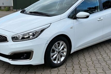 Kia ceed / Ceed 125.000 km 8.490 &euro; Ahaus 48683