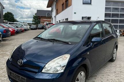 Toyota Corolla Verso 131.000 km 3.700 &euro; Frankfurt am Main 65933