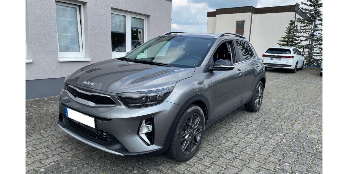 Kia Stonic 16.000 km 19.690 &euro; Coswig 01640