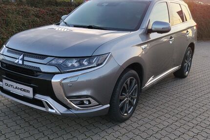 Mitsubishi Plug-in Hybrid Outlander 90.200 km 21.990 &euro; Am Ohmberg OT Bischofferode 37345