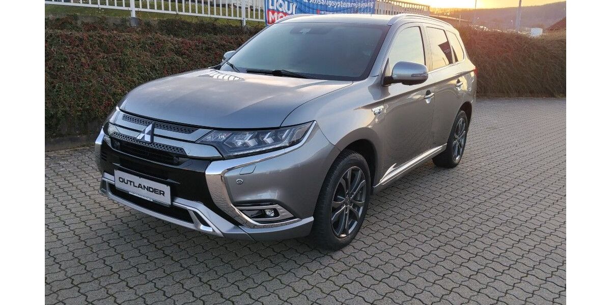 Mitsubishi Plug-in Hybrid Outlander 90.200 km 21.990 &euro; Am Ohmberg OT Bischofferode 37345