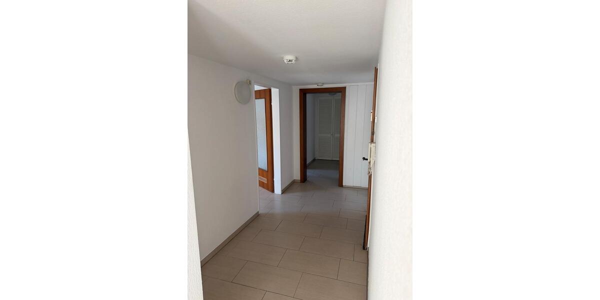 Erdgeschoßwohnung Frankfurt am Main Unterliederbach - 3 Zimmer, 80 m&sup2;, 1.050&euro; | Angebot:26286571