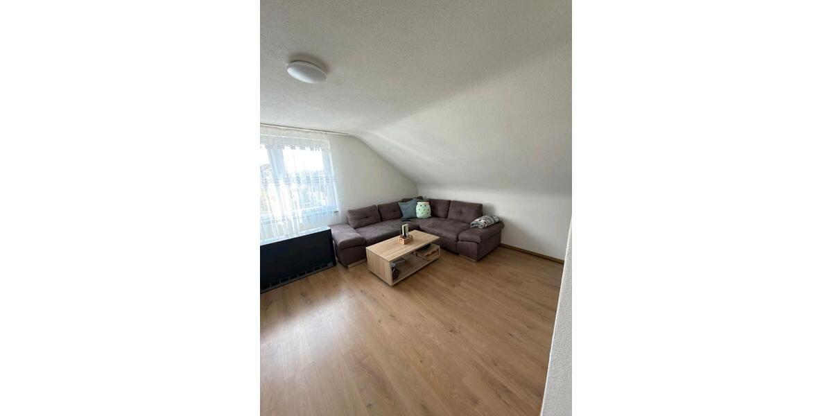 Dachgeschoßwohnung Backnang - 2 Zimmer, 32 m&sup2;, 570&euro; | Angebot:26288215