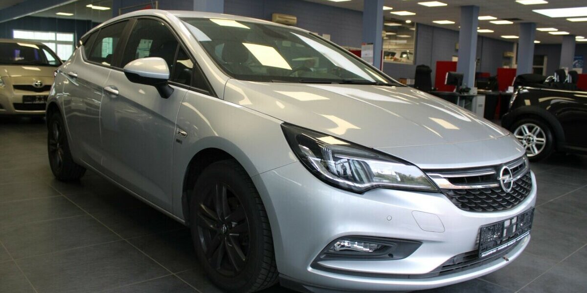 Opel Astra 1.4 Turbo 120 Jahre 72.750 km 12.980 &euro; Euskirchen 53881