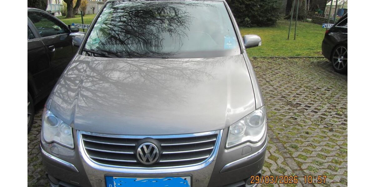 VW Touran 218.937 km 4.400 &euro; Limburg 65550