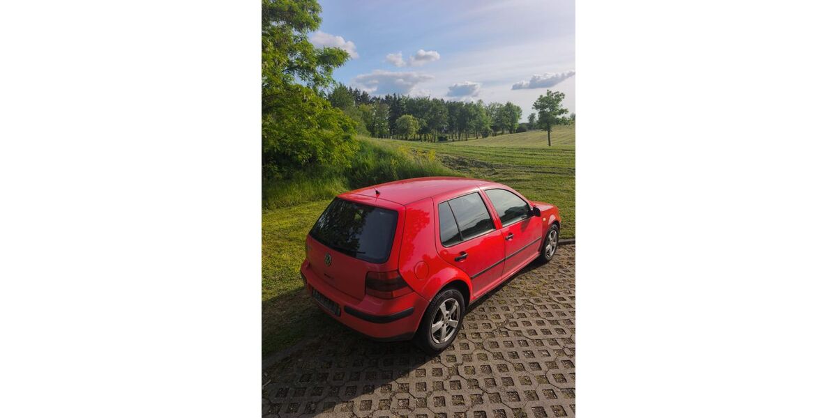 VW Golf 132.000 km 2.200 &euro; Laubenheim 55452