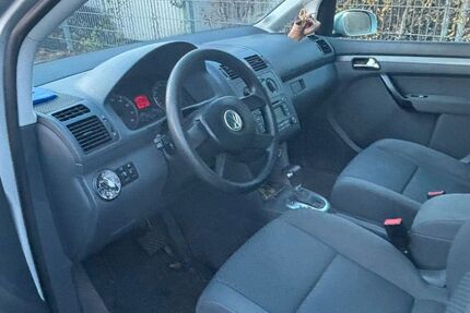 VW Touran 243.000 km 700 &euro; Düsseldorf 40235