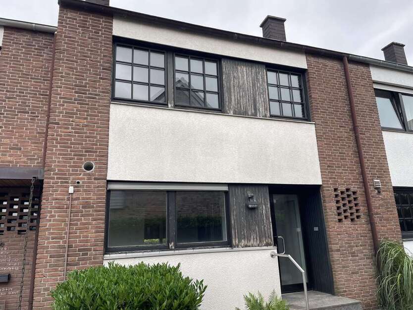 Haus zum Kaufen in Krefeld 359.000 € 134 m²