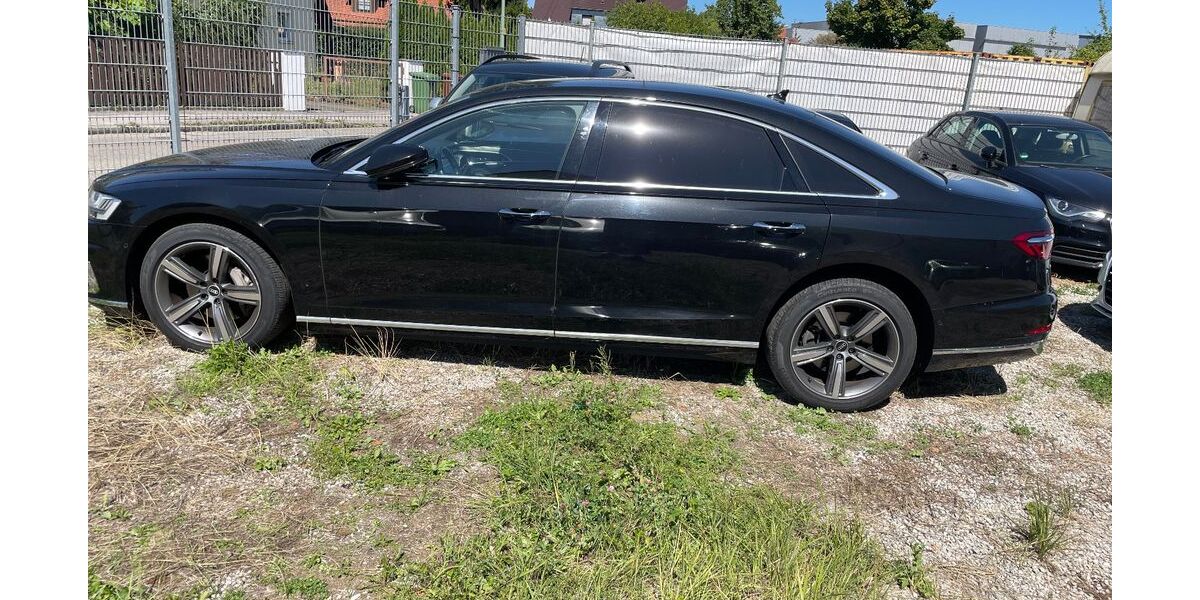 Audi A8 251.000 km 37.890 &euro; Augsburg 86167