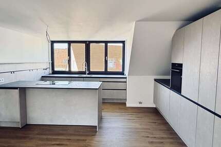 Wohnung Nürnberg Herrnhütte - 4 Zimmer, 121 m&sup2;, 1.950&euro; | Angebot:27032888