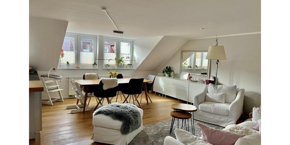 Dachgeschoßwohnung Konstanz - 3.5 Zimmer, 130 m&sup2;, 2.300&euro; | Angebot:26294735
