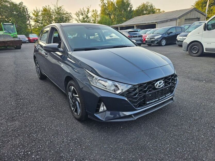 i20