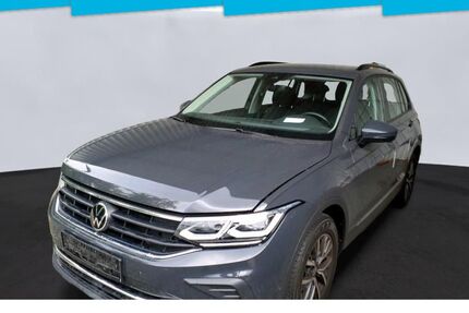 VW Tiguan 63.265 km 24.990 &euro; Berlin 10587
