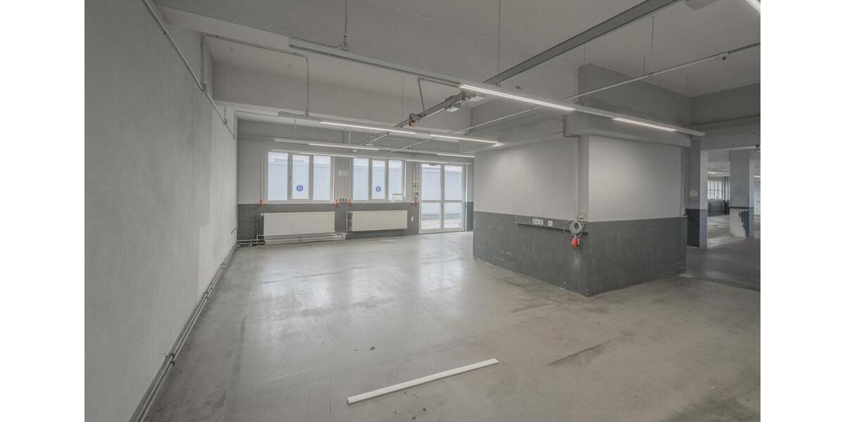 Gewerbeobjekt Villingen-Schwenningen Schwenningen - 2.082&euro; | Angebot:26227770